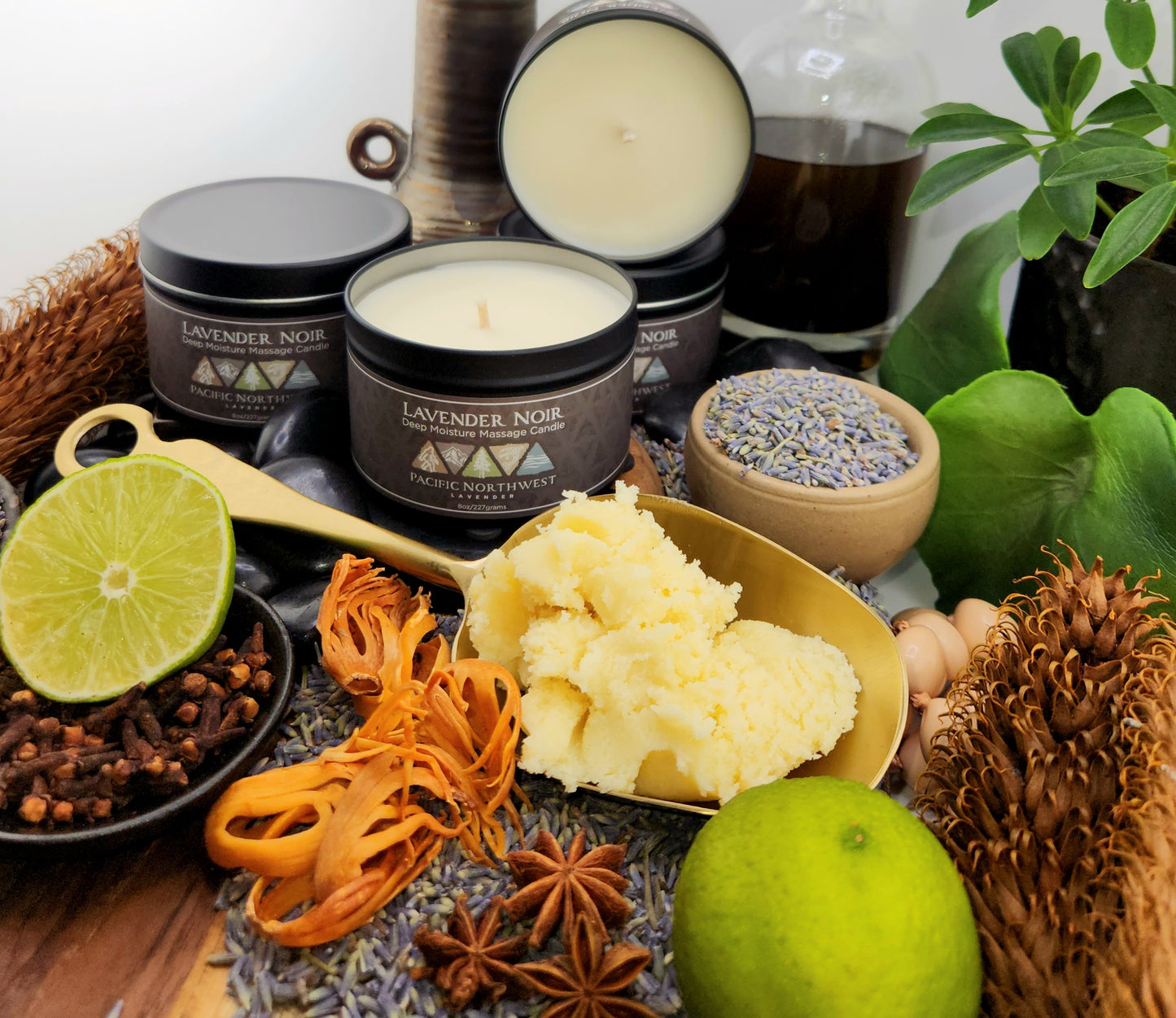 Lavender Noir - Deep Moisture Massage Candle
